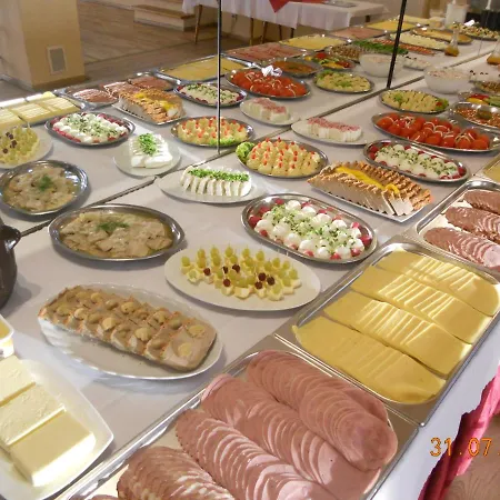 Rezort Mieszko Centrum Przy Deptaku 2*