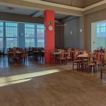 Θέρετρο Mieszko Centrum Przy Deptaku 2*