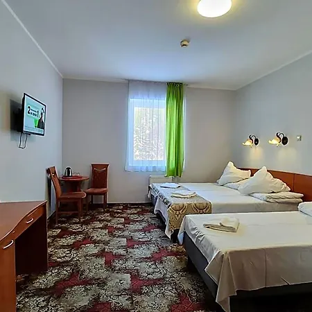 Mieszko Centrum Przy Deptaku 2* 카르파츠